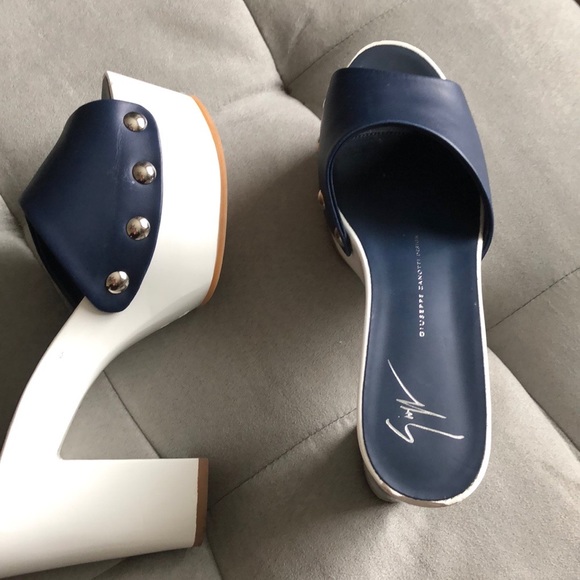 Guiseppe heels - Picture 1 of 3